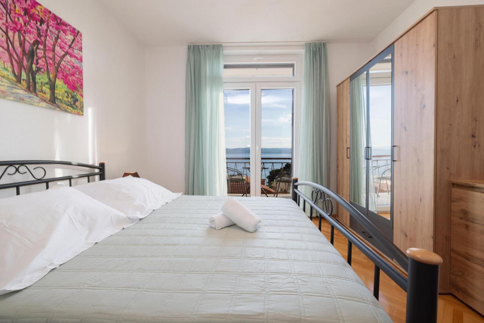 Apartments Niki Brela Bagian luar foto